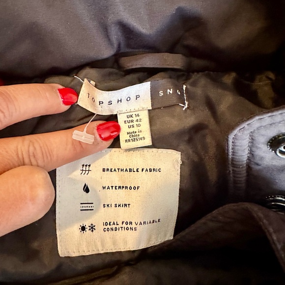 SALE 🔥🔥🔥TOPSHOP Ski Jacket SNO - Removable Hoodie Size 10 NWOT - Picture 4 of 7